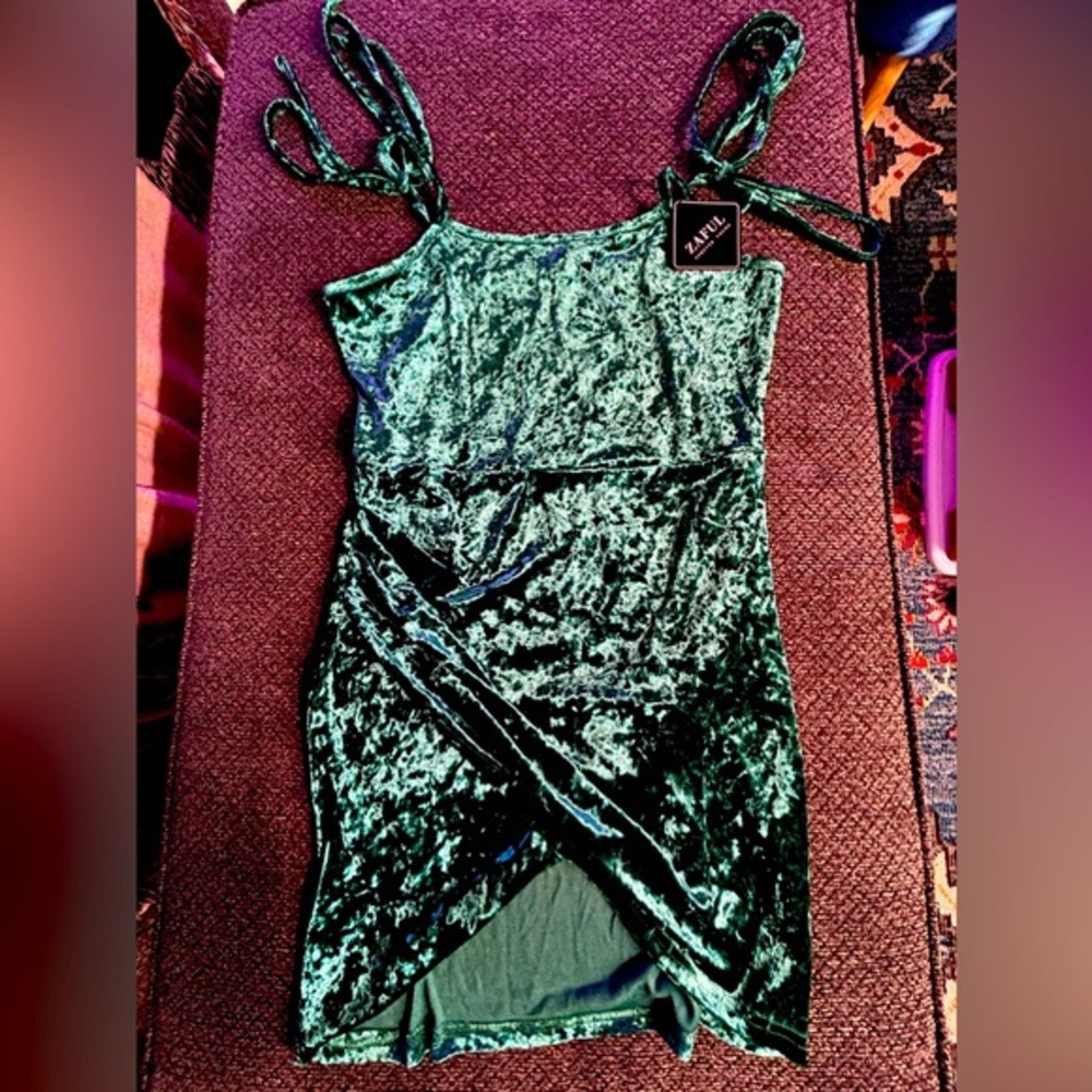NWT Zaful Forest Green Velveteen Mini Dress